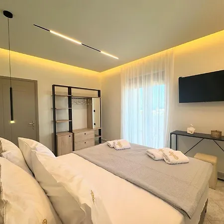 Grand Aqua Luxury By Mintzi Gennadi